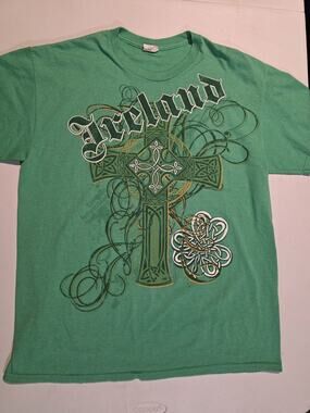 Y2K Ireland Tshirt Mens Large Green Cross Print Grunge Skater EUC